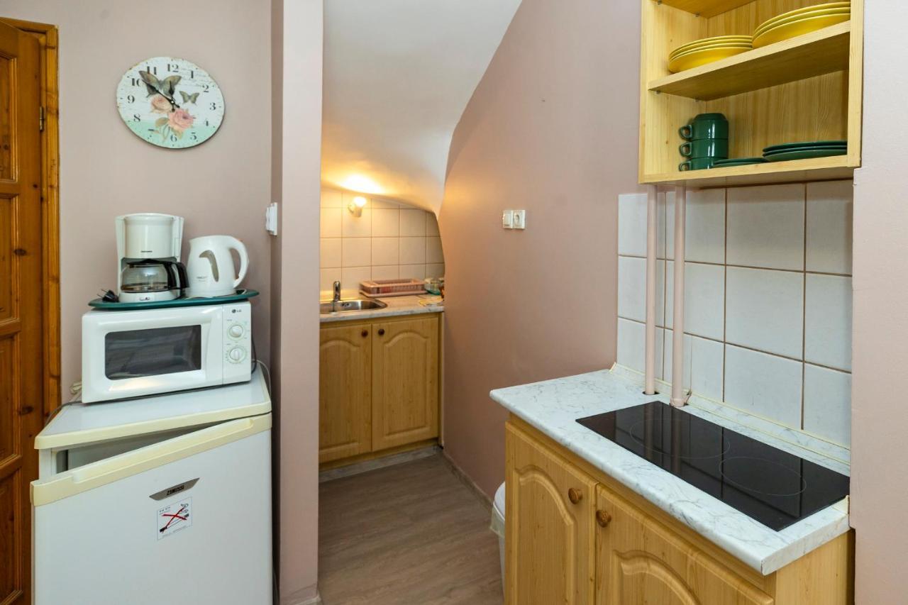 Cecey Apartman Eger Exterior foto